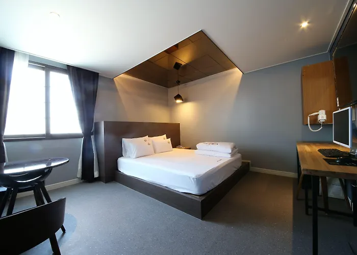 Hotel The Stone Bridge Sasang