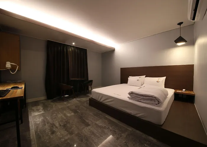 The Stone Bridge Sasang Hotel Busan