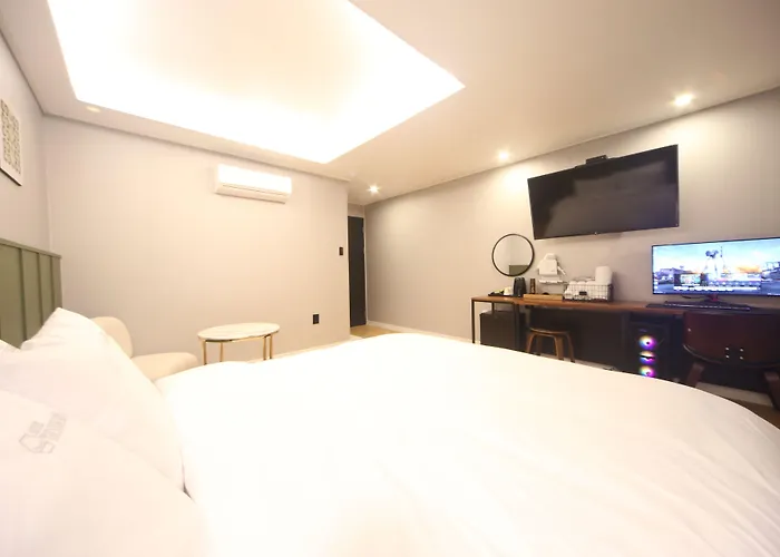 Hotel The Stone Bridge Sasang